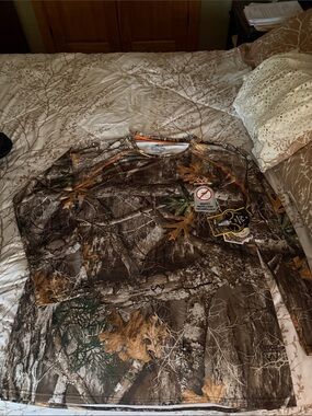 Realtree Men's Long-Sleeve Camouflage Hunting Tee - Brown/Green